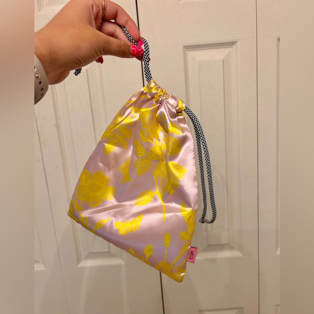 LARGE IPSY BAG